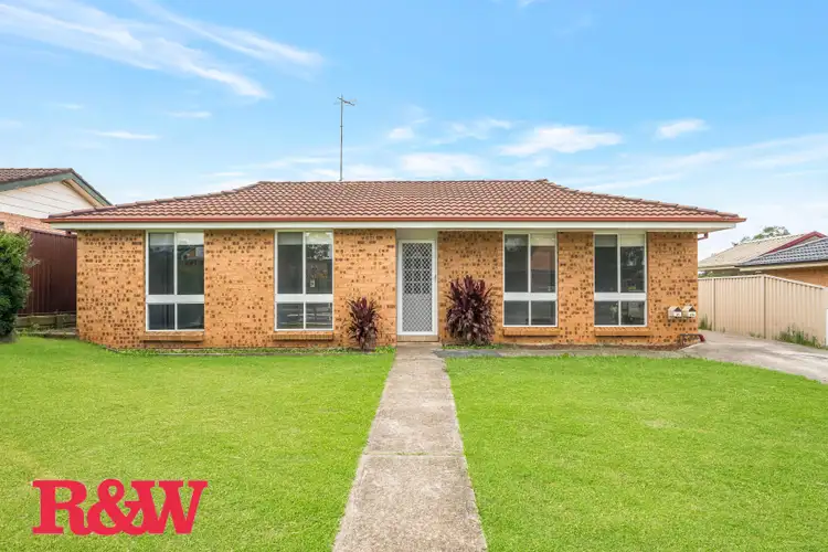 69 Anthony Drive, Rosemeadow NSW 2560