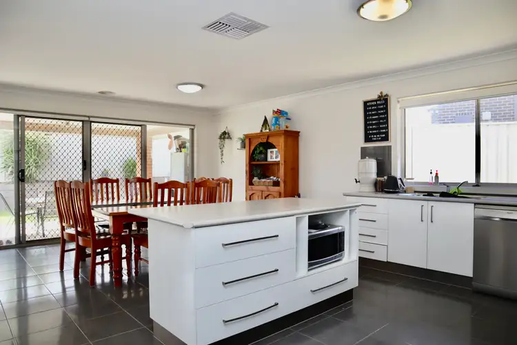 Second view of Homely house listing, 4 Pembroke Cresent, Wodonga VIC 3690