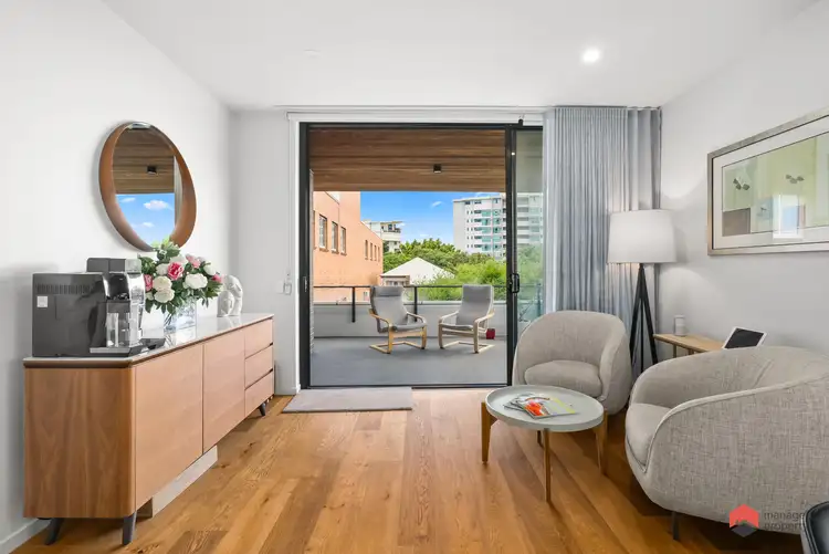 Third view of Homely apartment listing, 4/17 Allen Street, Hamilton QLD 4007