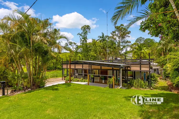 22 Thomas Crescent, Nambour QLD 4560