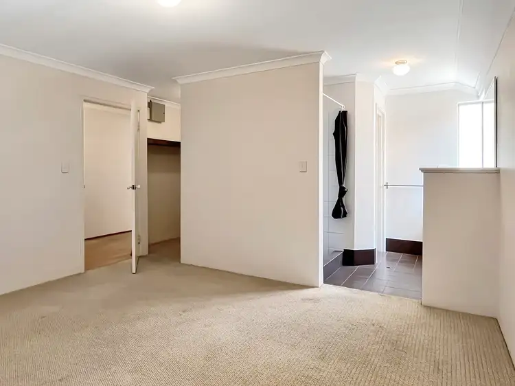 Fourth view of Homely house listing, 33 Kesiya Turn, Aubin Grove WA 6164