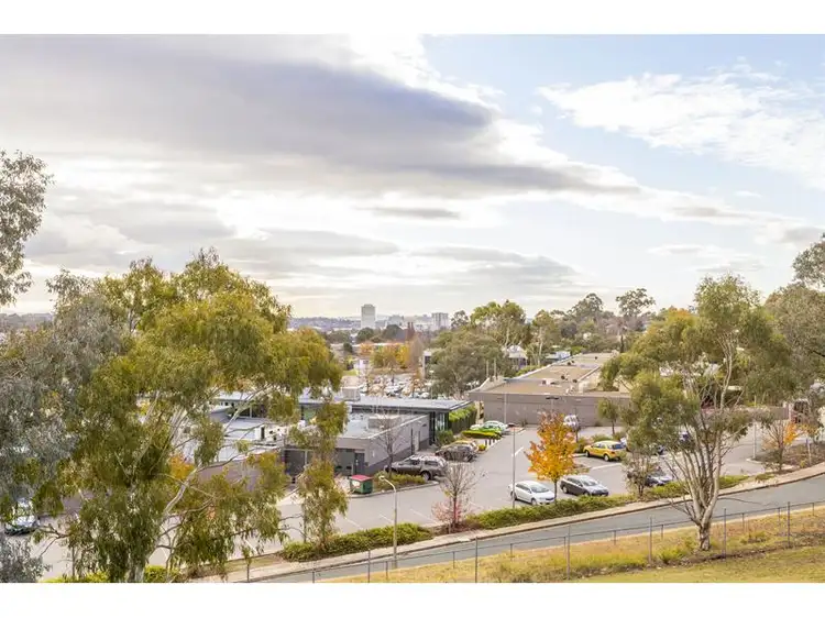 25/8 Wilkins Street