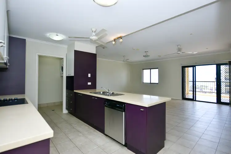 26/9 Carey Street