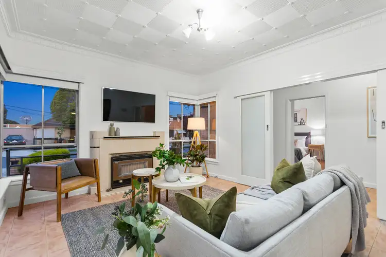 8 Blackmore St