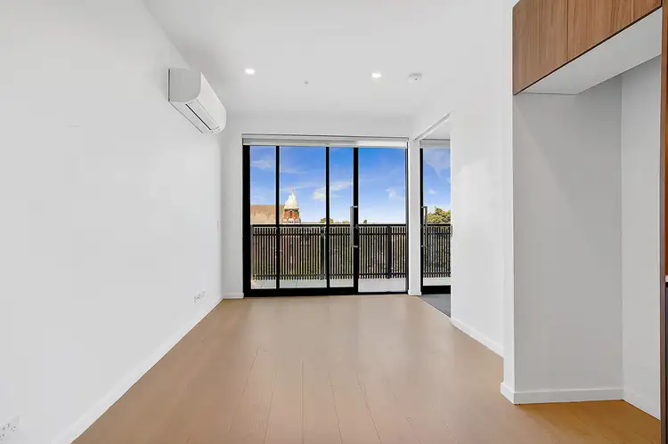 302/250A Glenferrie Road