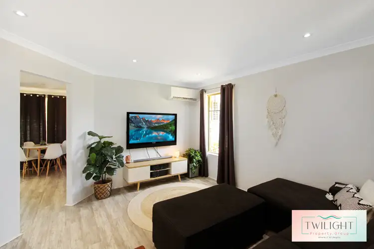 1/2 Dowling Street