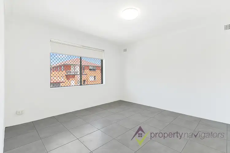 6/132 Sproule Street