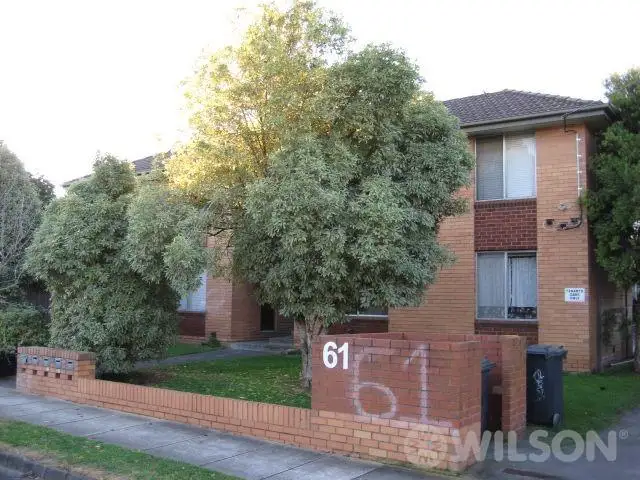 2/61 Holywood Grove, Carnegie VIC 3163