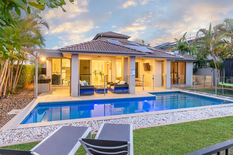 2863 Virginia Drive, Hope Island QLD 4212