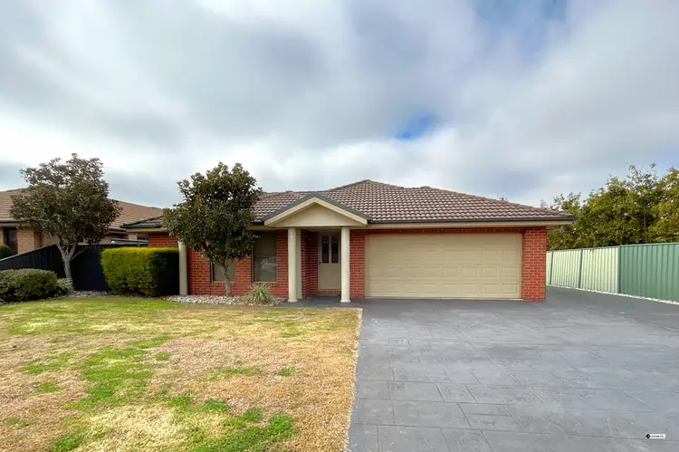 Main view of Homely townhouse listing, 1/32 Peards Drive, East Albury NSW 2640