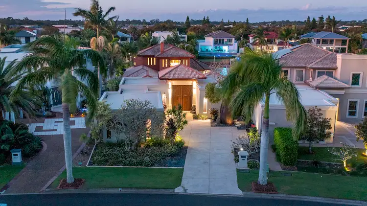 2164 Beaufort Way, Hope Island QLD 4212