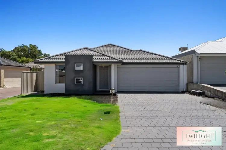 42 Broadmoor Loop