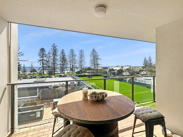 10/156-158 Alexandra Parade