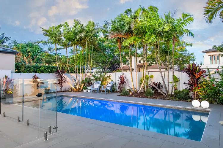 2860 Virginia Drive, Hope Island QLD 4212