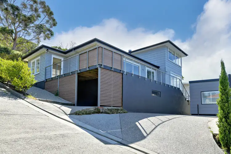 2/142 Derwent Avenue