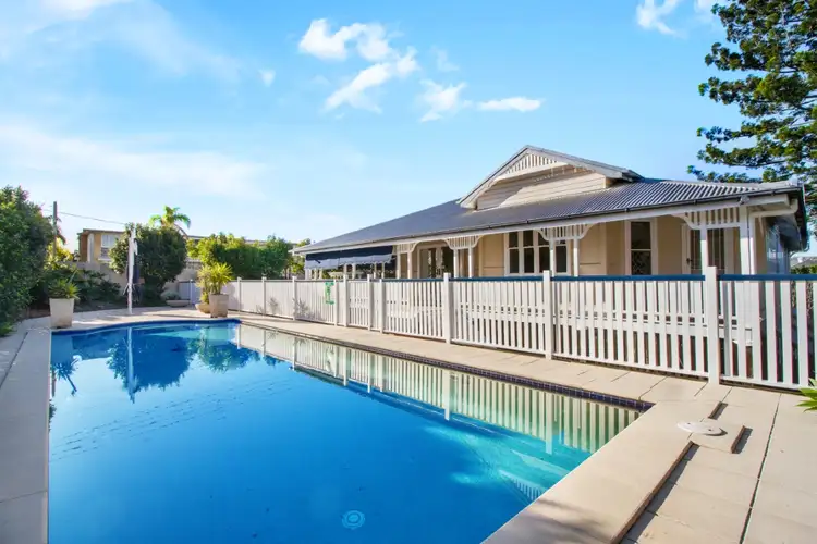236 Cavendish Road, Coorparoo QLD 4151