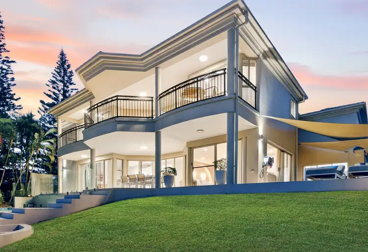 2639 Yanderra Close, Hope Island QLD 4212