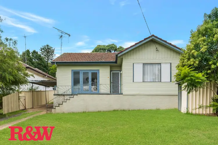 32 Donaldson Street, Bradbury NSW 2560