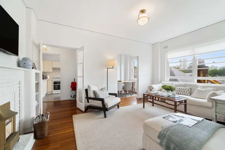 11/4 Henrietta Street, Double Bay NSW 2028