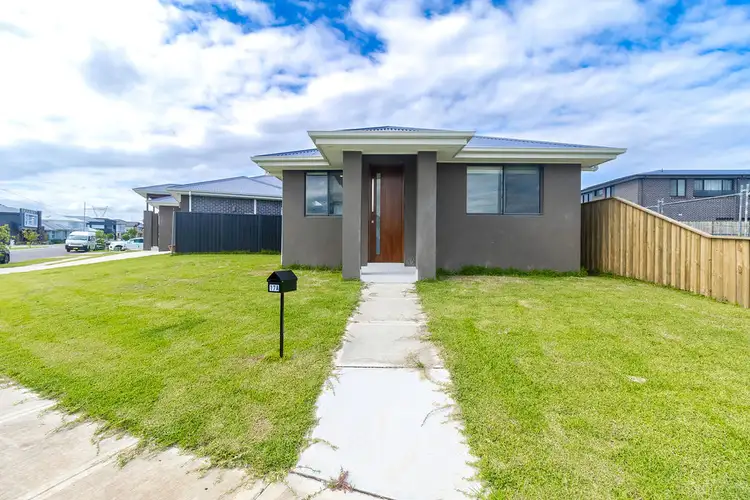 17a Stanham Circuit, Gledswood Hills NSW 2557