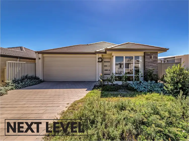 15 Sanderling Street