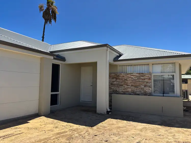 27B Jubilee St
