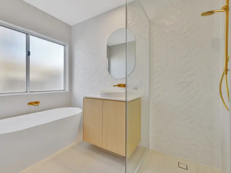 Fifth view of Homely house listing, 10 Laurina Close, Collingwood Park QLD 4301