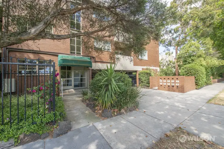 3/328 Dandenong Road