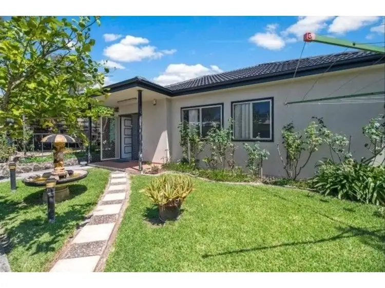 19A Holland Crescent, Casula NSW 2170