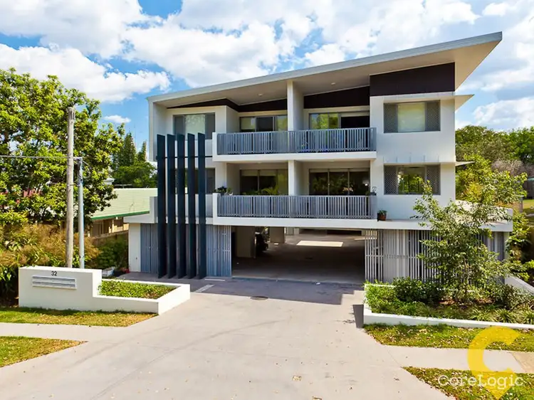 8/32 Windsor Street, Hamilton QLD 4007