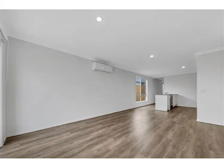 Fifth view of Homely house listing, 7 Timberton Way, Truganina VIC 3029