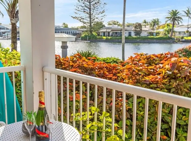 17/11-19 Taylor Street, Biggera Waters QLD 4216