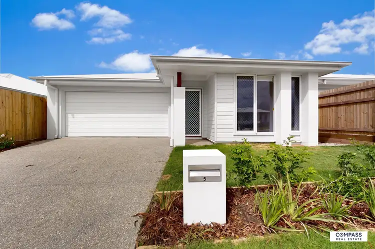 5 Mosset St