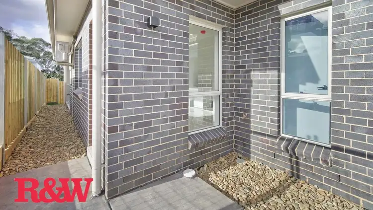 8A Knox Street, Campbelltown NSW 2560