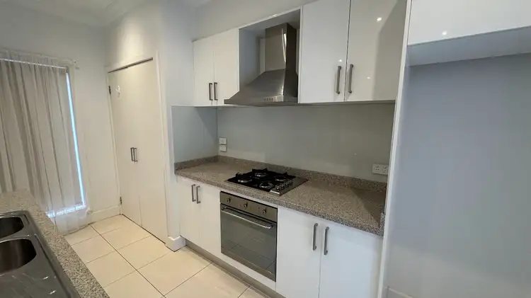 1/12-14 South Avenue, Altona Meadows VIC 3028