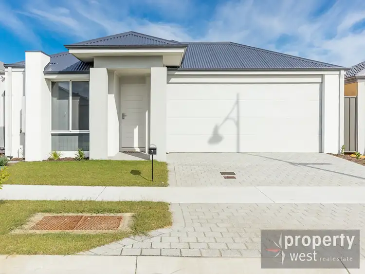 7 Outback Road, Banksia Grove WA 6031