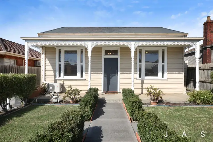 1/19 Errol Street