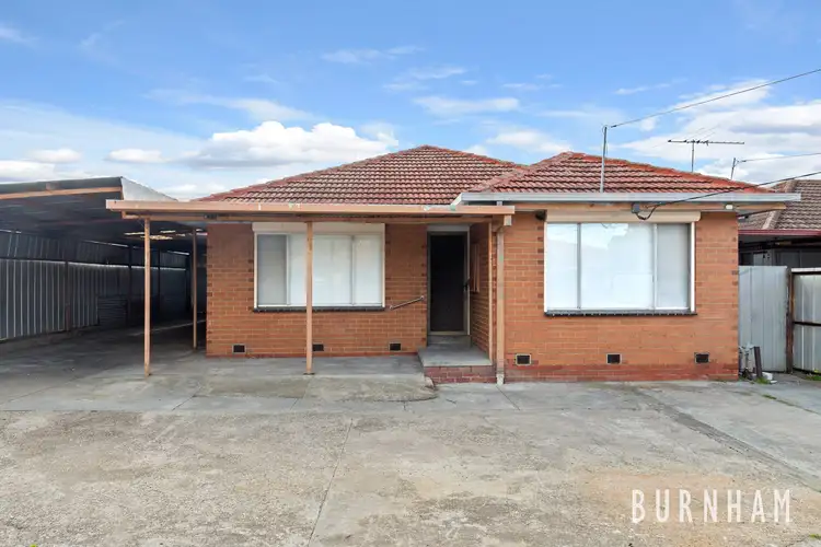 8 Lee Street, St Albans VIC 3021