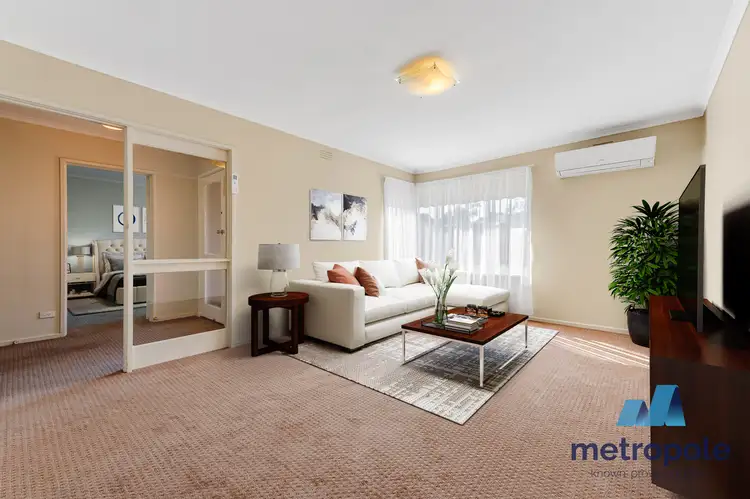 2/18 Schofield Street, Essendon VIC 3040