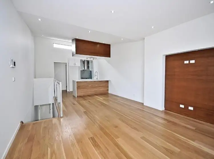 2/113 Cumberland Road, Pascoe Vale VIC 3044