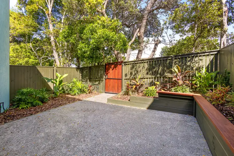 2/72 Southern Cross Parade, Sunrise Beach QLD 4567
