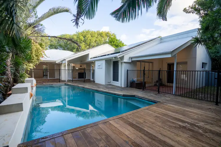 6 Voyagers Place, Sunrise Beach QLD 4567