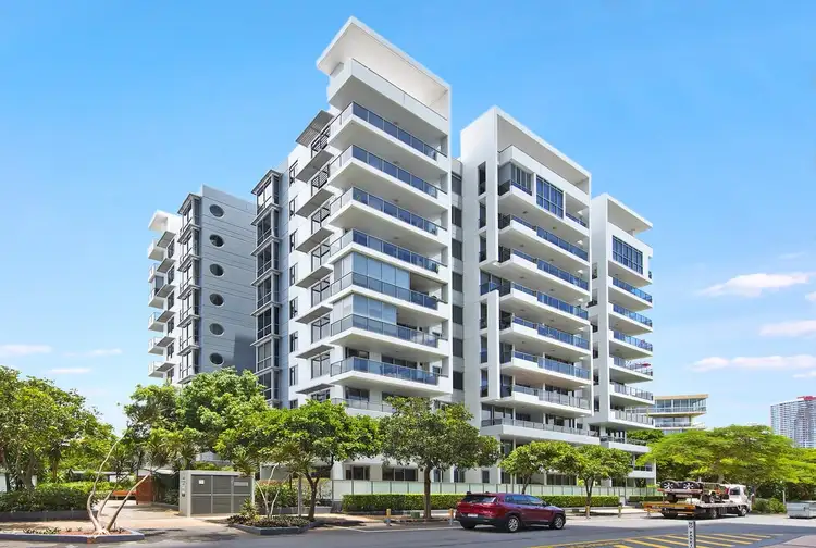 517/3 Como Crescent, Southport QLD 4215