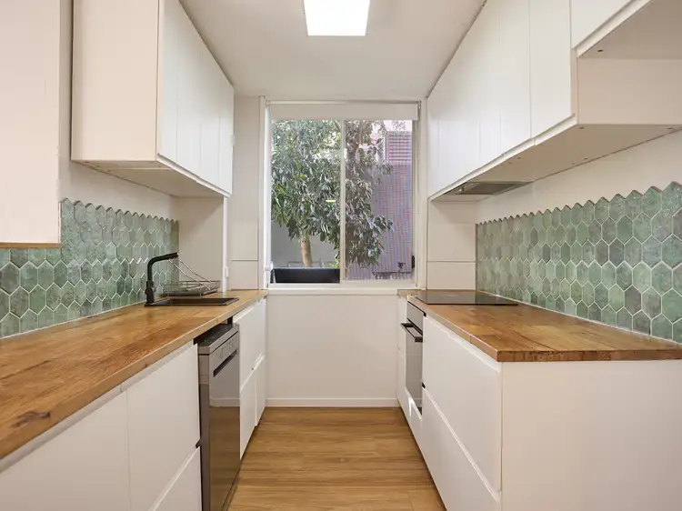 2/10 Aubrey Street, Surfers Paradise QLD 4217