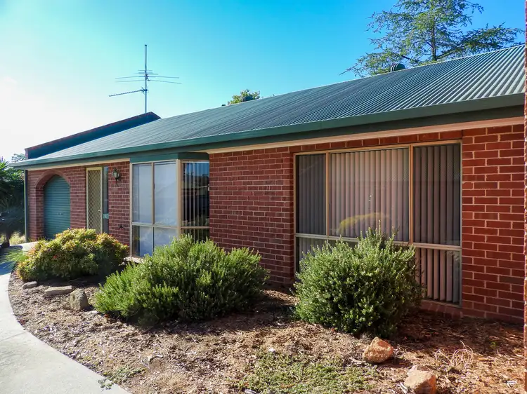 2/296 Vickers Road, Lavington NSW 2641