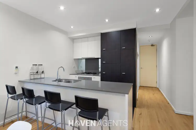 18/17 Robe St