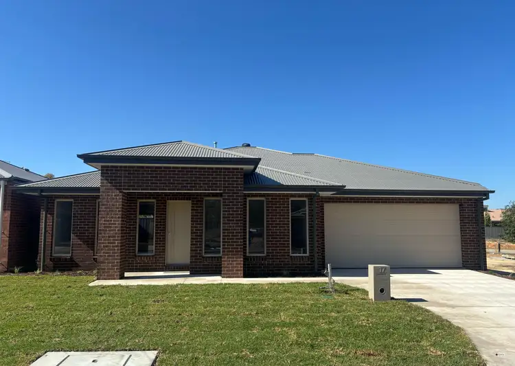 17 Grammar Drive, Lavington NSW 2641