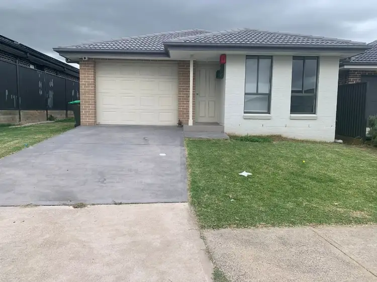 82 Craik Ave, Austral NSW 2179