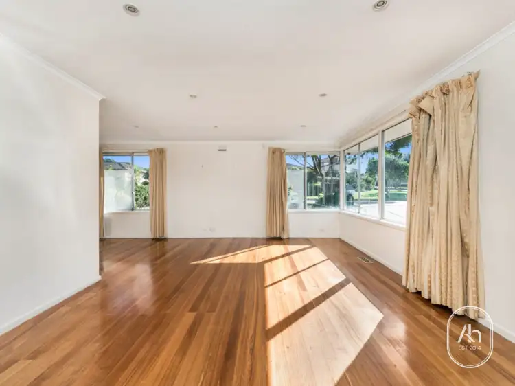 12 Ondine Drive, Wheelers Hill VIC 3150