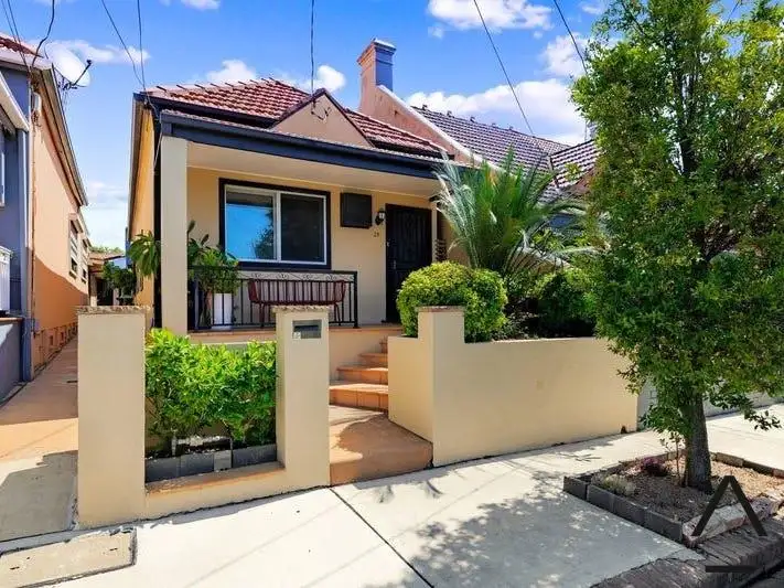 28 Yelverton Street, Sydenham NSW 2044
